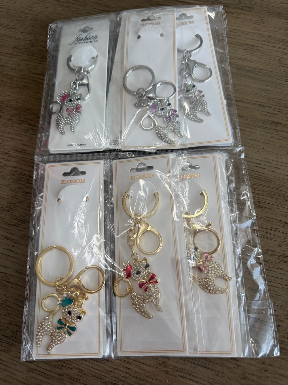 12 Gold and Silver Cat Keychain with Crown and Bow Bag charms - Picture 2 of 3